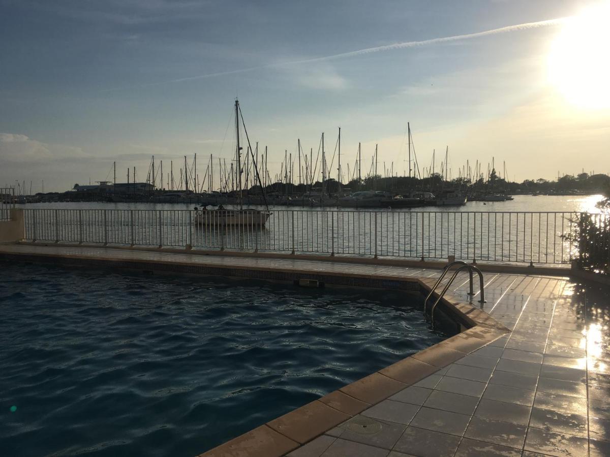 Studio - Les Pieds Dans L'Eau Agreable En Toutes Saisons 4 Couchages - Climatisation - Parking Prive - Piscine Sur Mer - Vue Magnifique Et Rare - Situation Optimum - Les Argonautes - Ile Des Pecheurs - Cap D'Agde Exterior foto