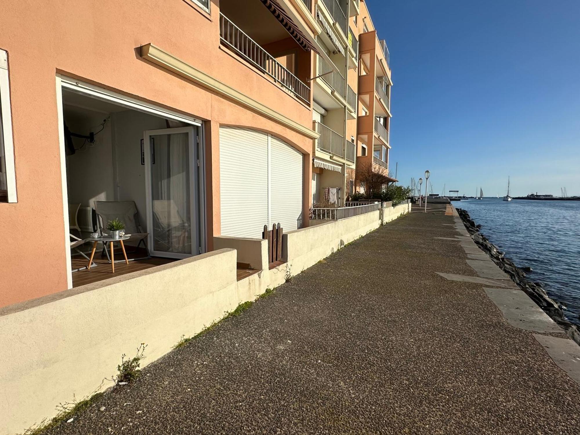 Studio - Les Pieds Dans L'Eau Agreable En Toutes Saisons 4 Couchages - Climatisation - Parking Prive - Piscine Sur Mer - Vue Magnifique Et Rare - Situation Optimum - Les Argonautes - Ile Des Pecheurs - Cap D'Agde Exterior foto